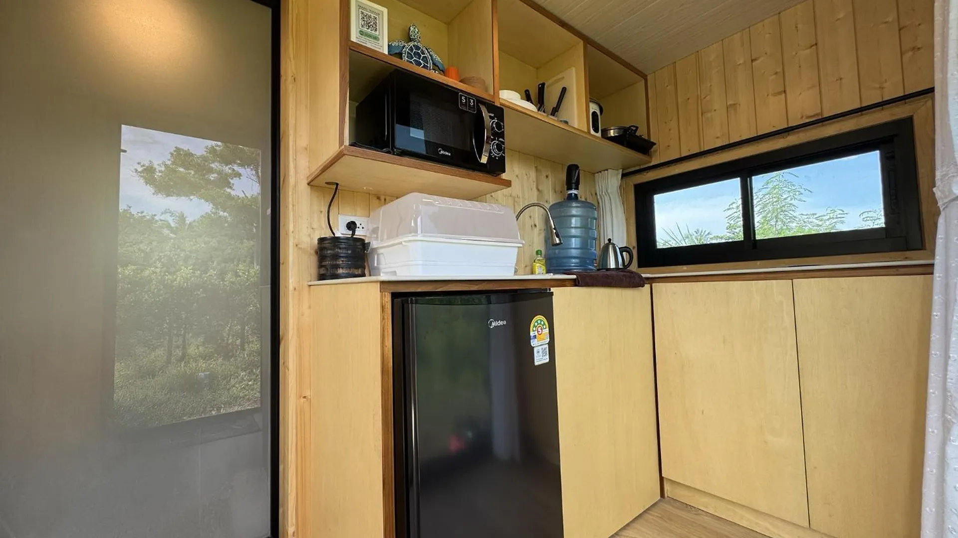 Abrite House - Tiny House Koh Lantaヴィラ 0*,  タイ王国